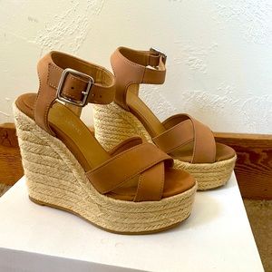 Tony Bianco Boston 37